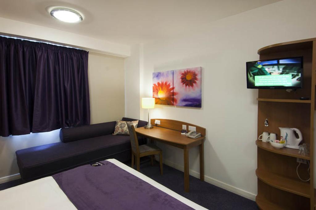 Dundee East Premier Travel Inn エクステリア 写真
