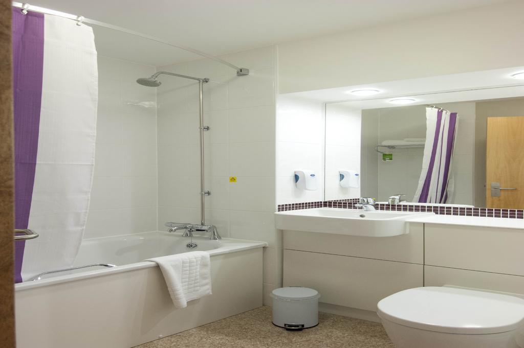 Dundee East Premier Travel Inn エクステリア 写真
